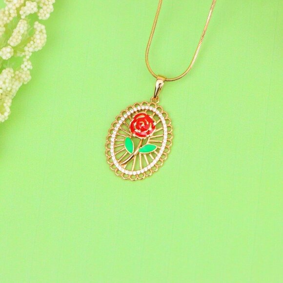 "Rose Gold Oval Pendant with Red Rose and Green Leaf Enamel Design, XPPT1379 - Picture 4 of 13